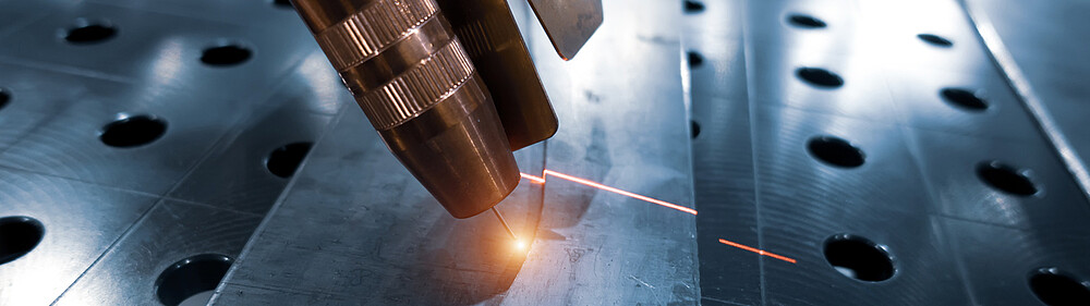 Laser sensors for laser welding in a vacuum