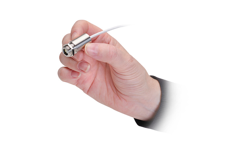 Miniature thermoMETER SE pyrometer